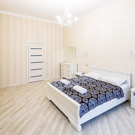 Leogrand Vip Apartments On Udatnogo 4 리비프 외부 사진